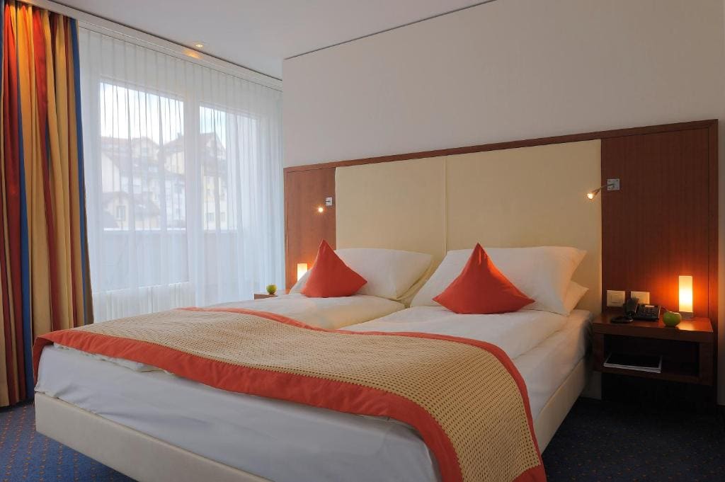Junior Suite with Balcony room - Image 1