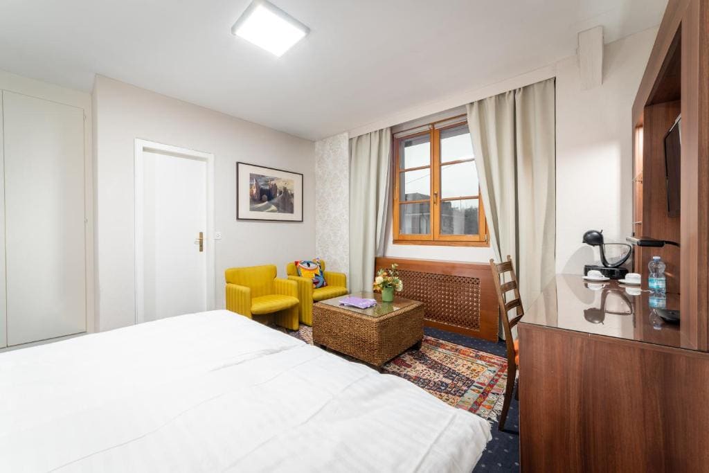 Double or Twin Room room - Image 1