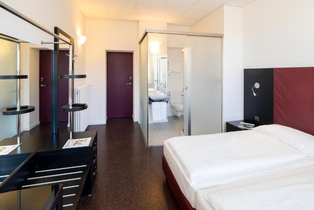 Economy Double or Twin Room room - Image 2