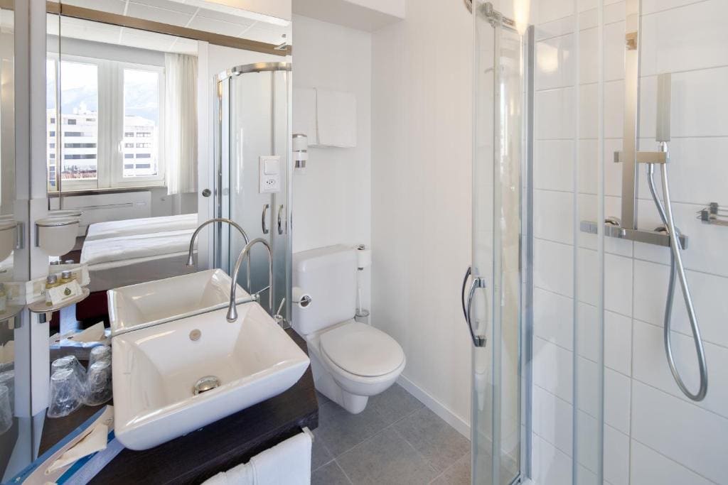 Economy Double or Twin Room room - Image 3