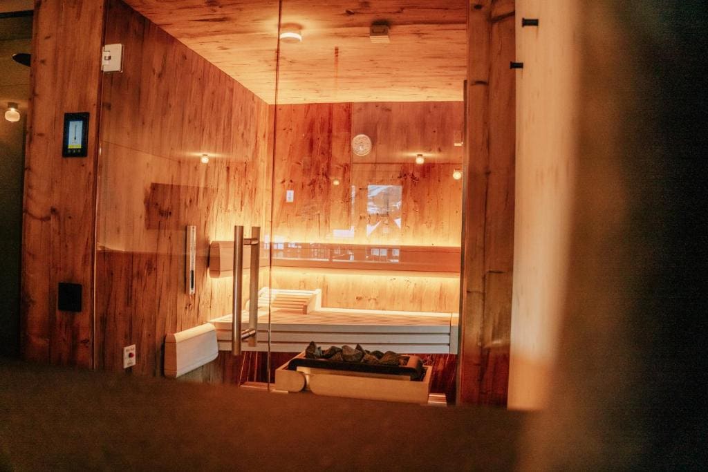 Suite with Sauna room - Image 1