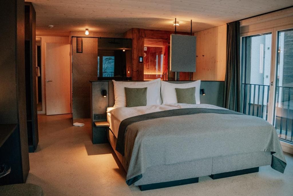 Suite with Sauna room - Image 2