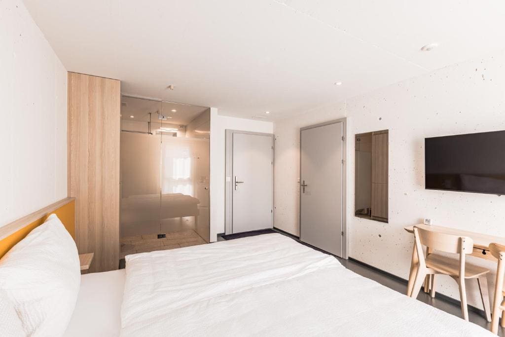 Double Room - Disability Access room - Image 1