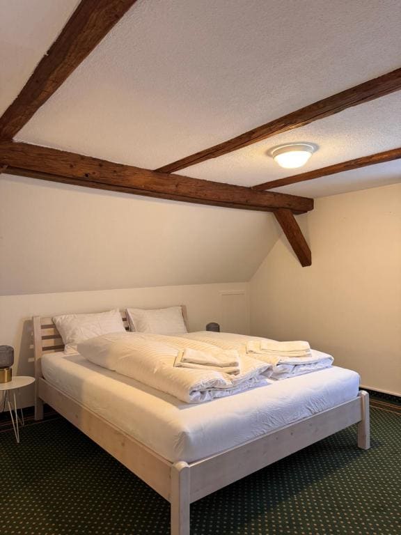 Double Room with Lake View room - Image 1