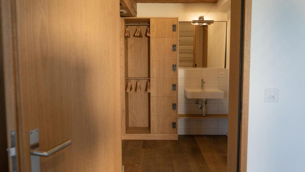 6 Bed Mixed Dormitory Room room - Image 2