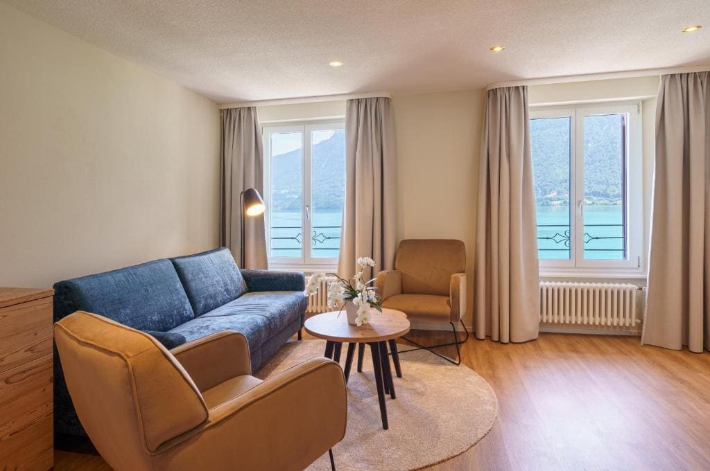 Junior Suite with Lake View room - Image 1