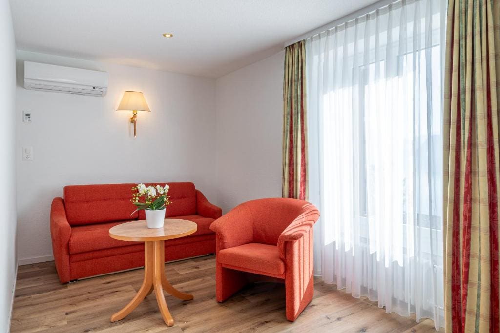 Superior Double Room with Lake View room - Image 3