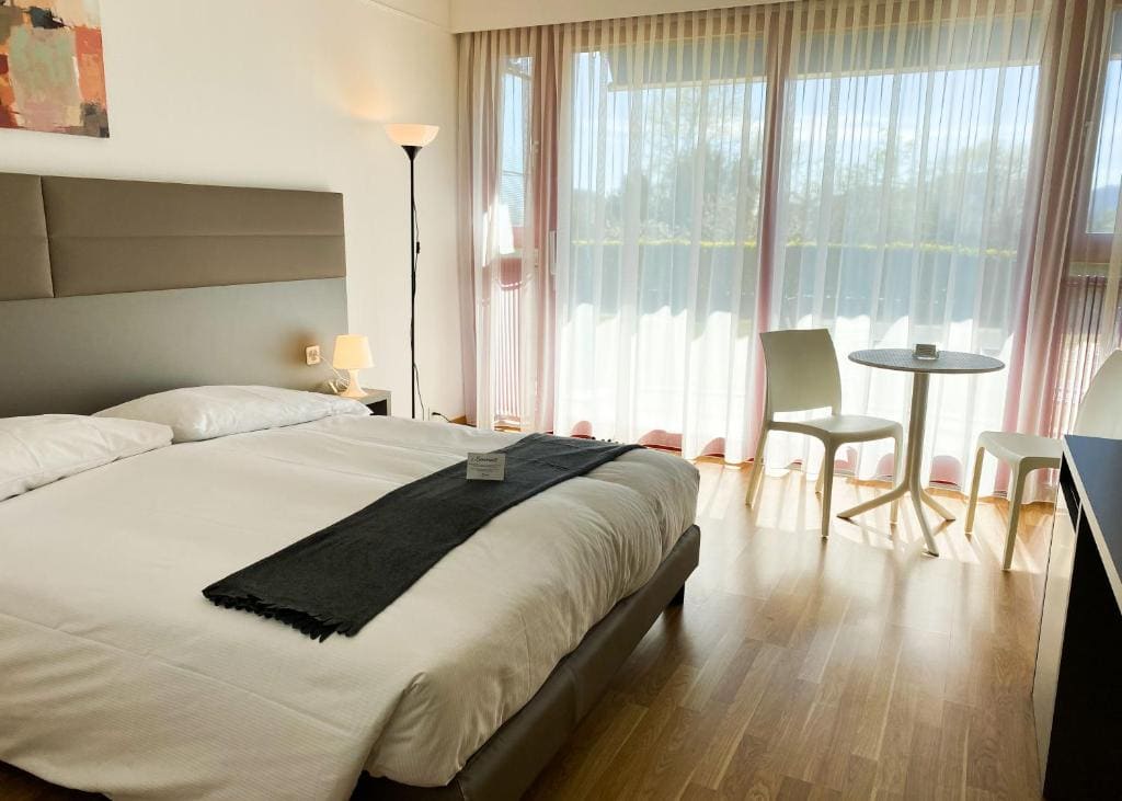 Deluxe Double Room room - Image 3