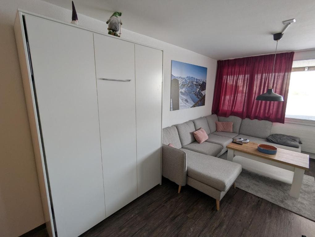 Apartment room - Image 1