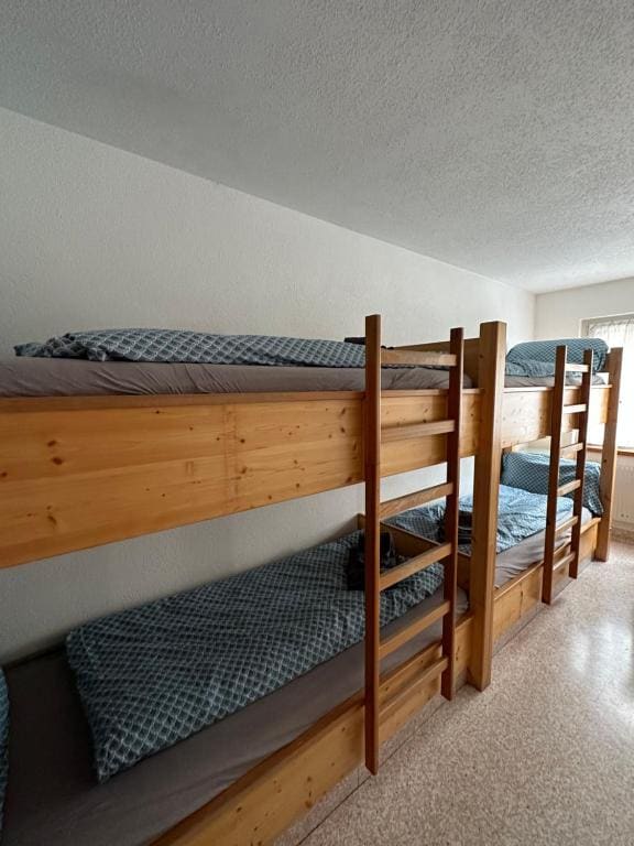 Quadruple Room with Shared Bathroom room - Image 3