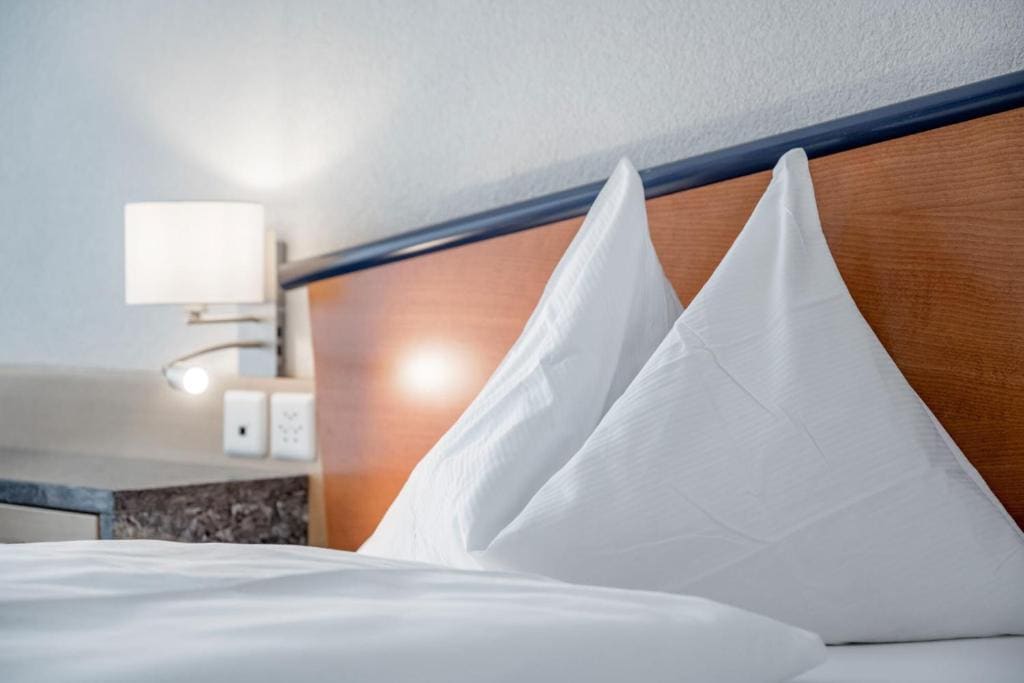 Comfort Double Room - partially with balcony room - Image 3