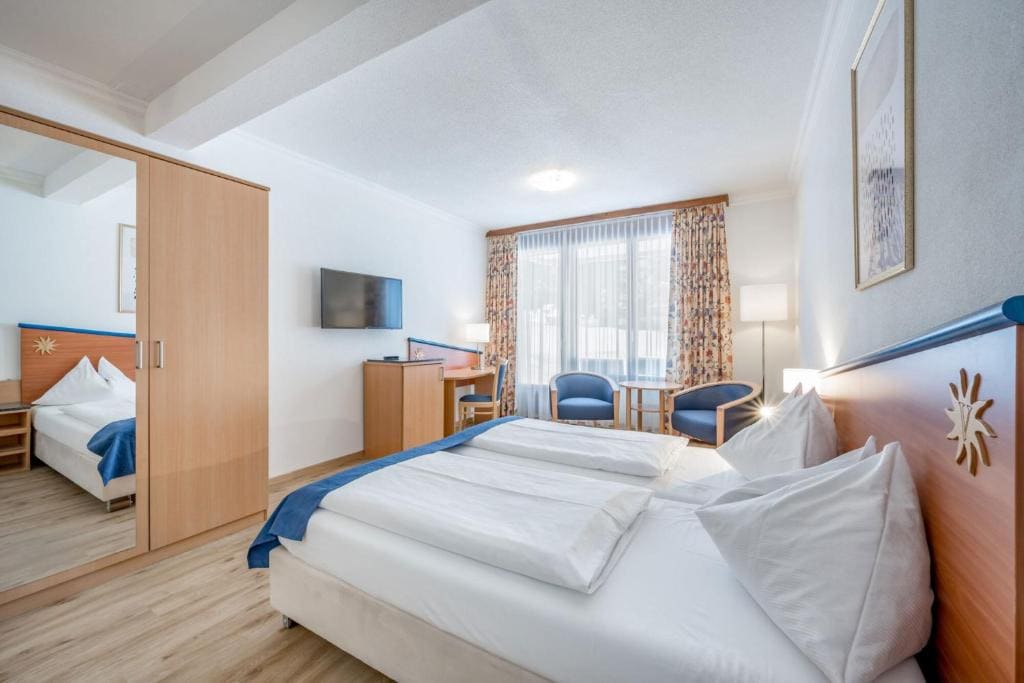 Superior Double Room - partially with balcony room - Image 3