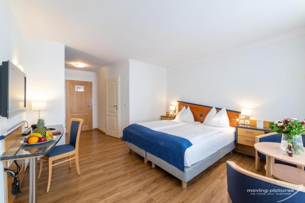 Superior Double Room with extra bed room - Image 2