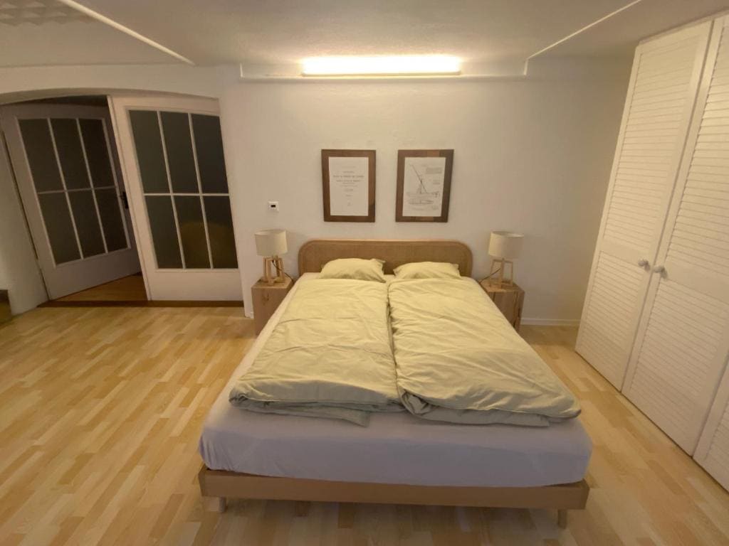 Double Room with Shared Bathroom room - Image 1