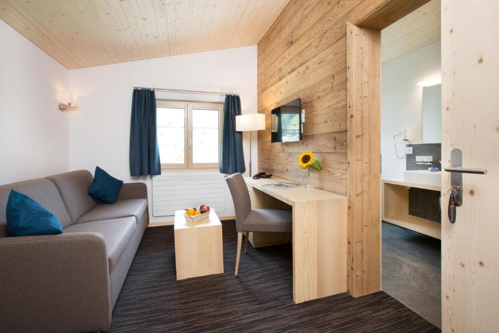 Suite room - Image 1