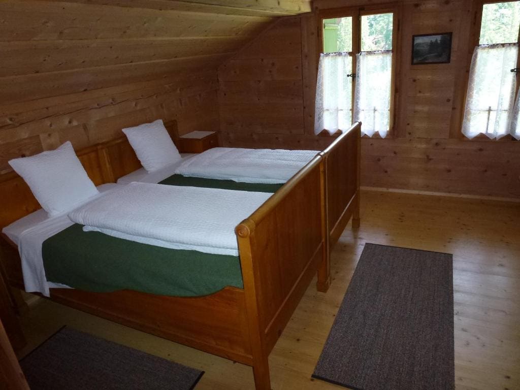 Triple Room with Shared Bathroom room - Image 1