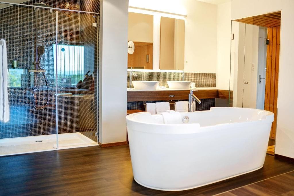 Panorama Suite with Sauna room - Image 3