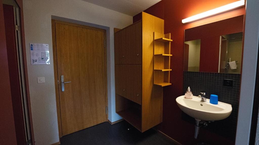Quadruple Room with Bathroom room - Image 1