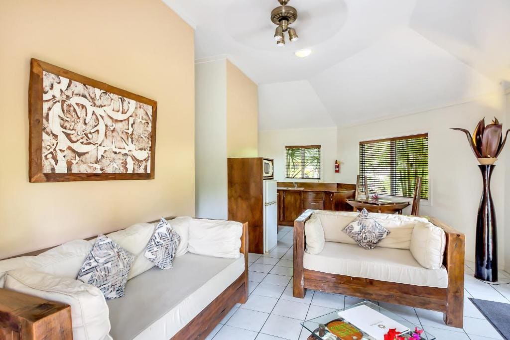 One-Bedroom Villa room - Image 3