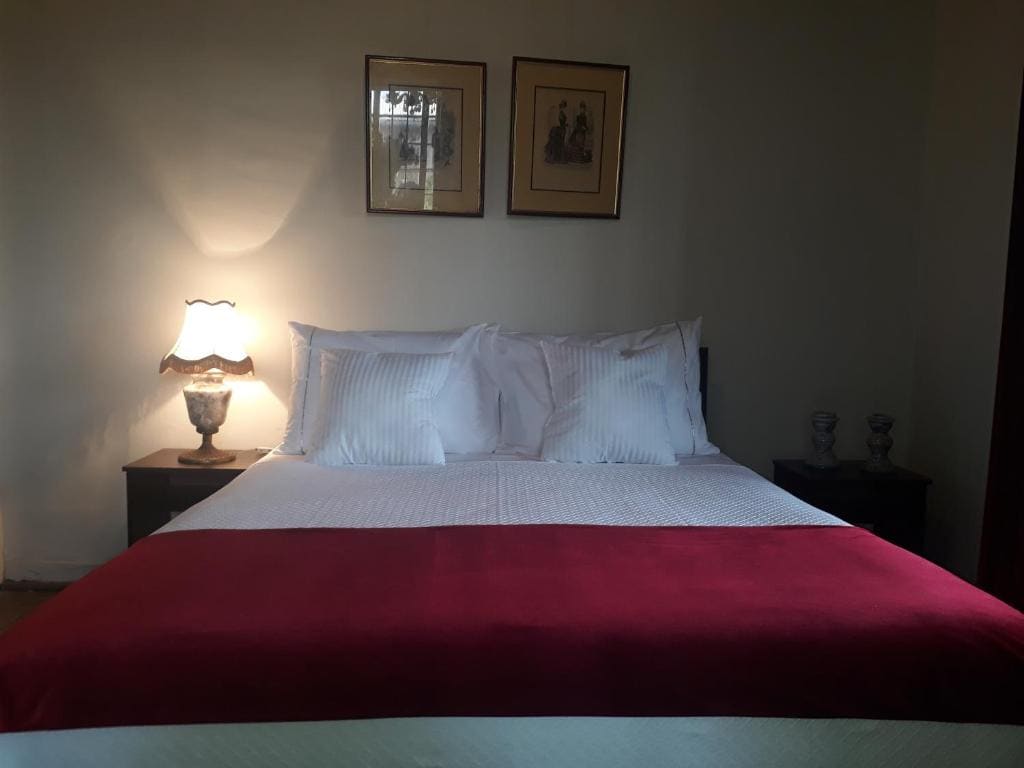 Double Room with Private Bathroom room - Image 3