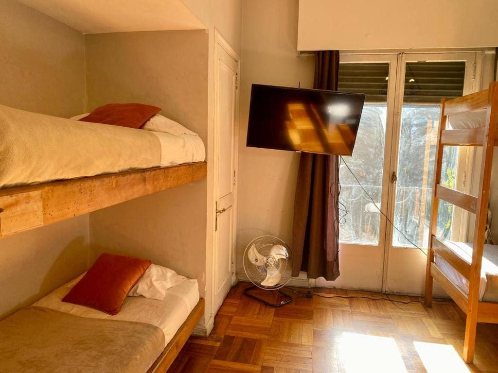 Family Room room - Image 1