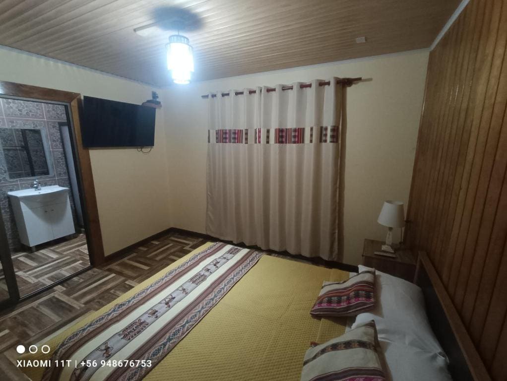 One-Bedroom Cottage room - Image 3