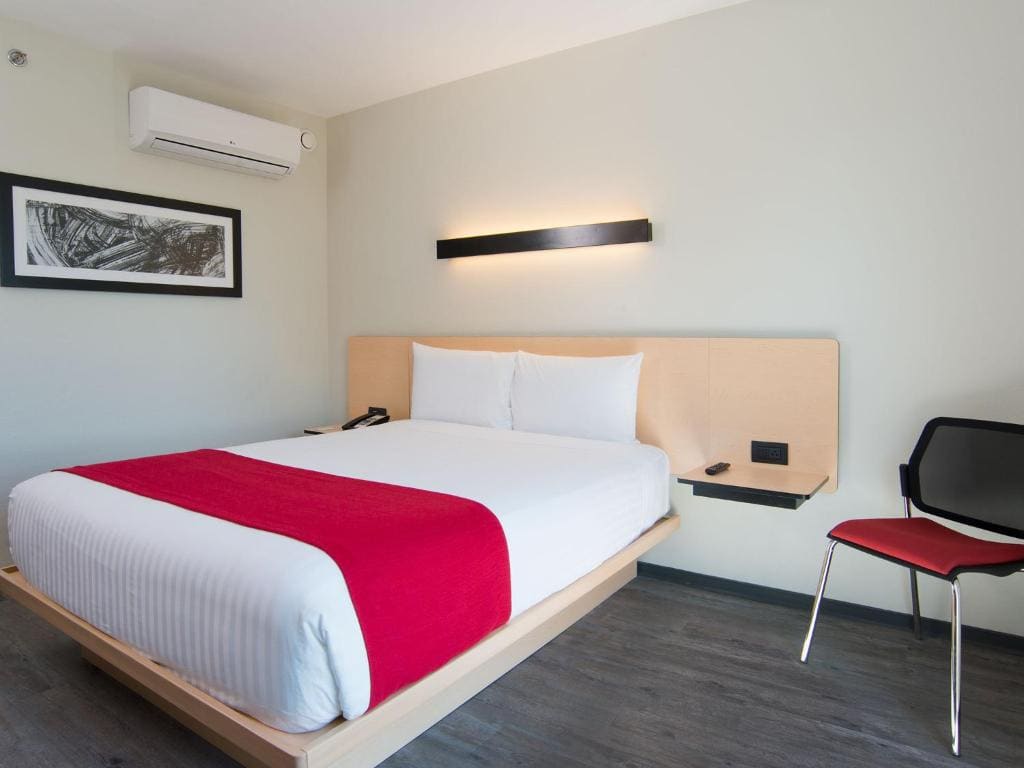 Queen Room room - Image 2