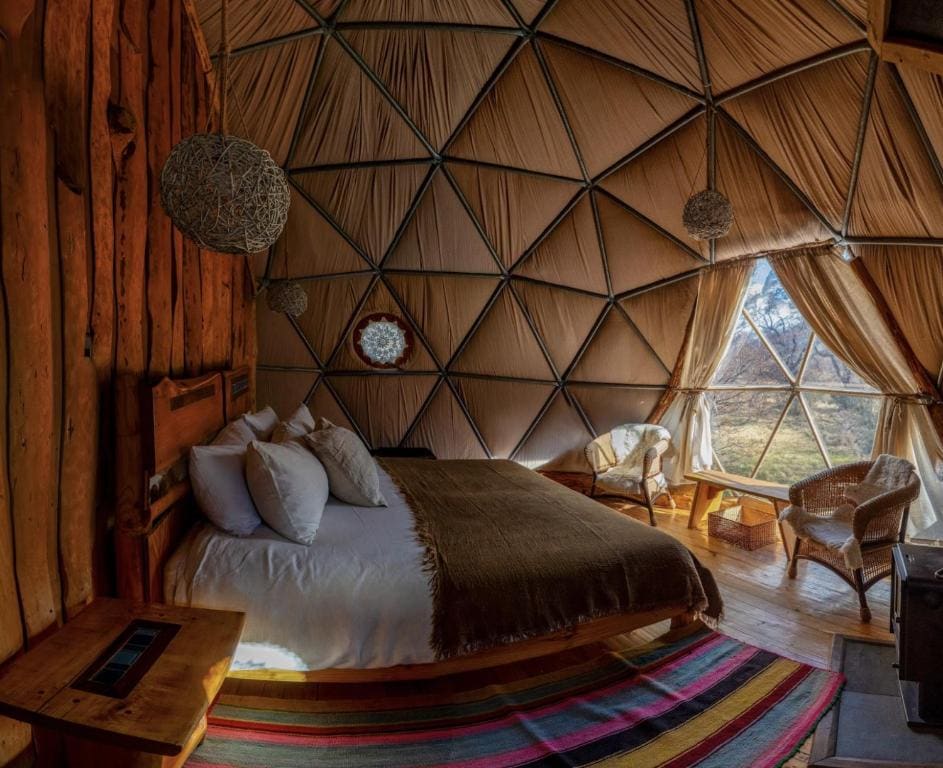 Double or Twin Suite with Private Bathroom room - Image 1