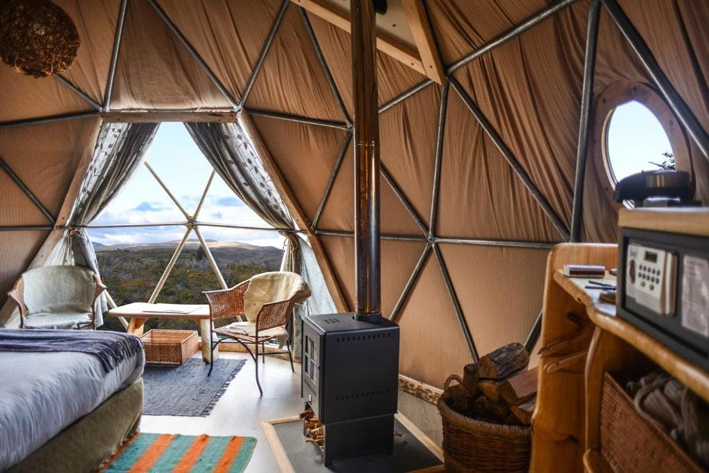 Double or Twin Suite with Private Bathroom room - Image 2