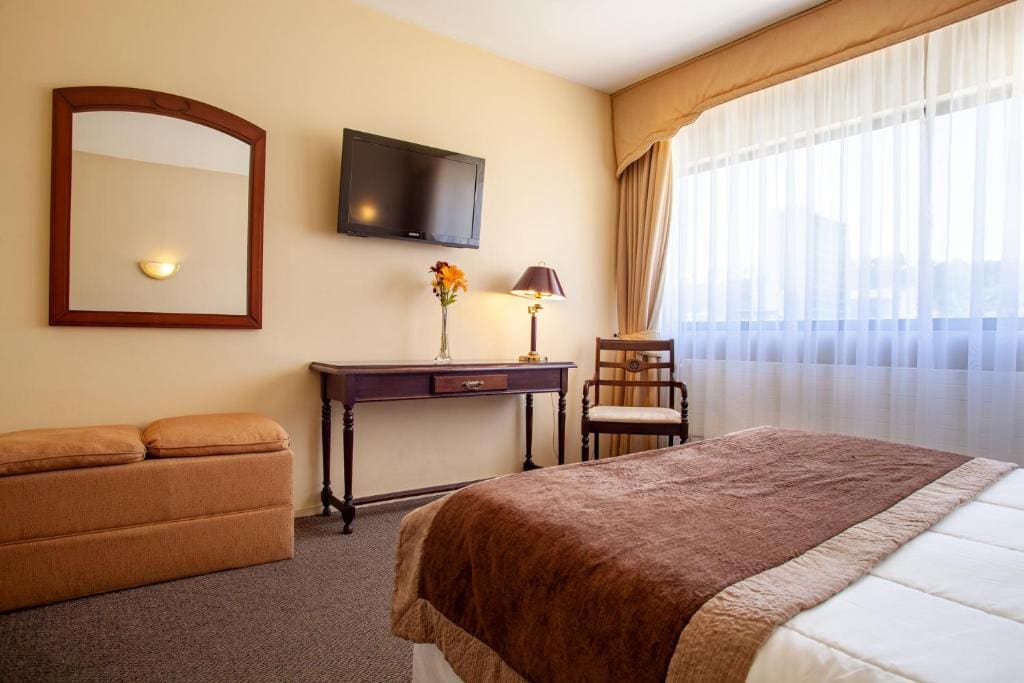 Superior Queen Room room - Image 2