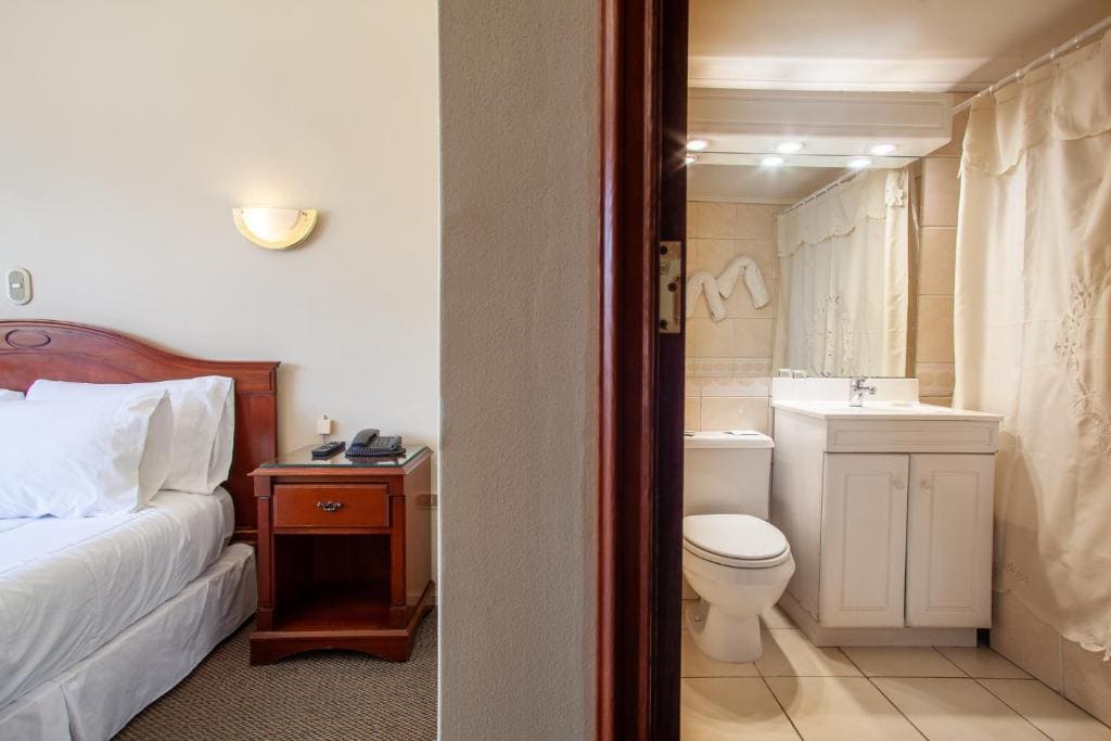 Standard Double Room room - Image 2