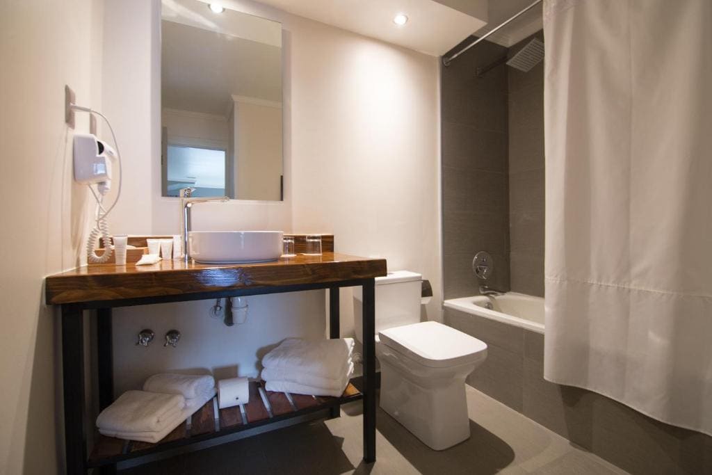 Room room - Image 2