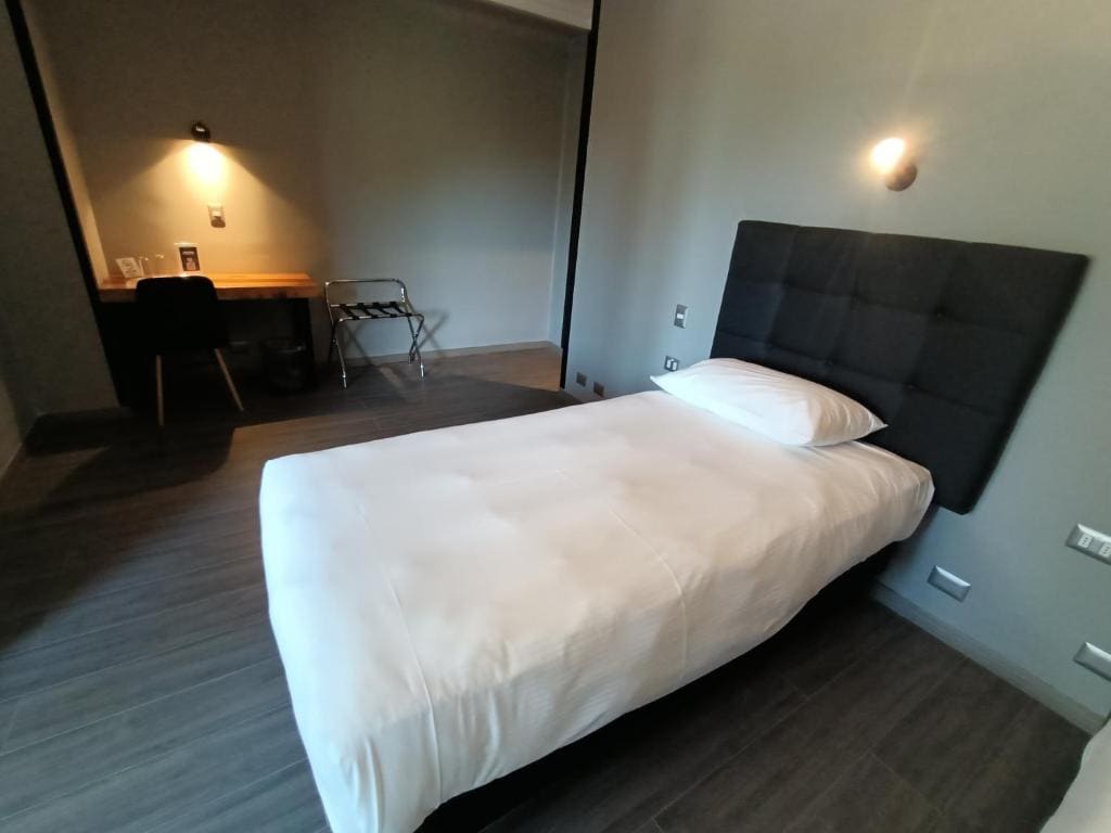 Room room - Image 3
