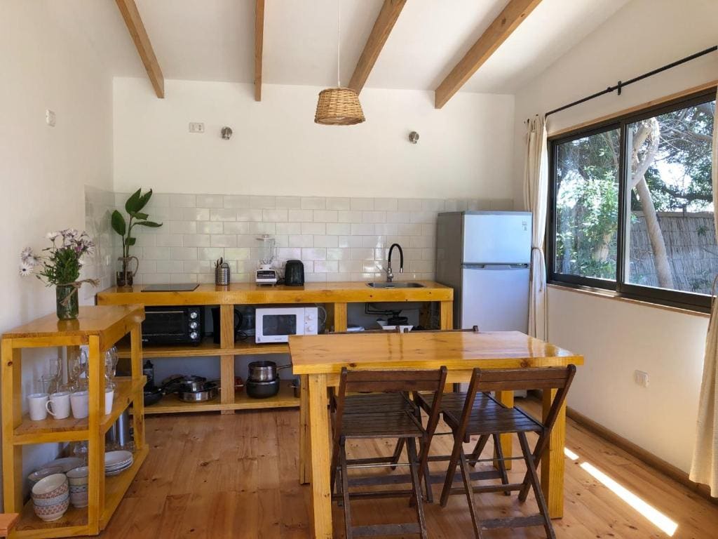 Deluxe Bungalow with Garden View room - Image 3