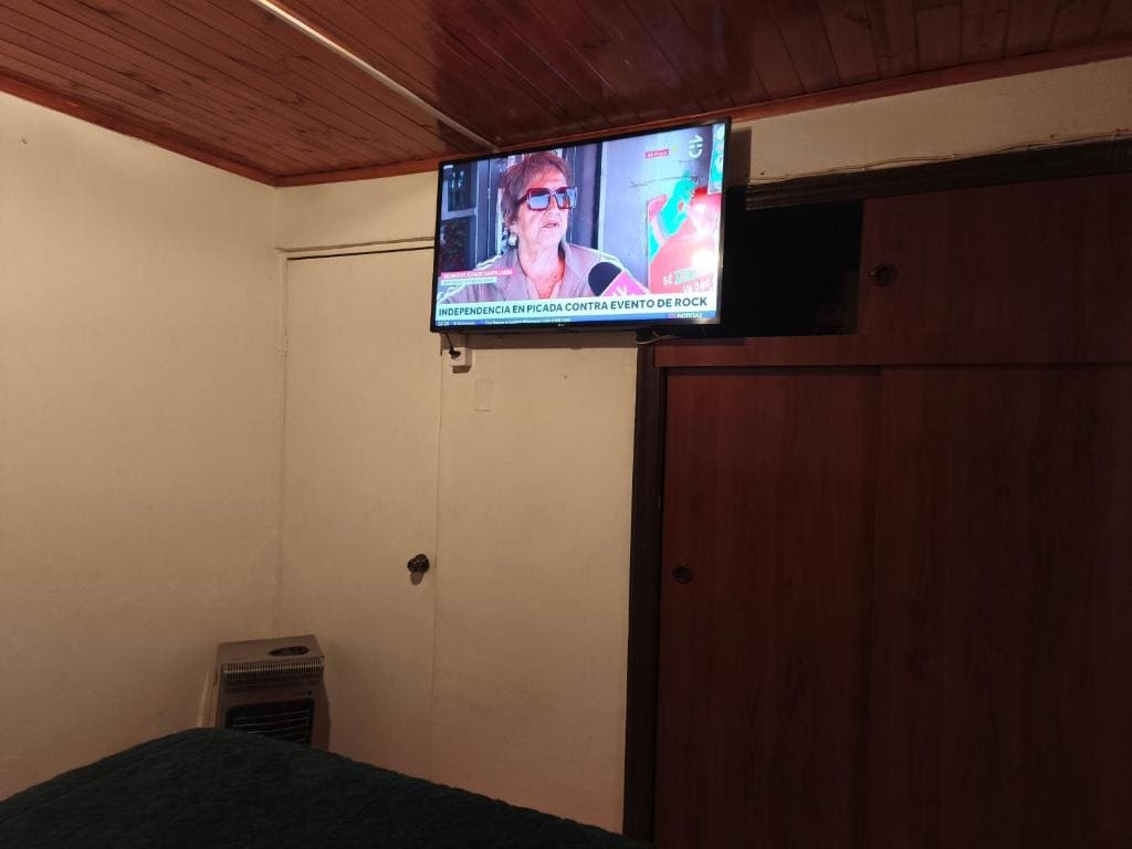 Family Room room - Image 1