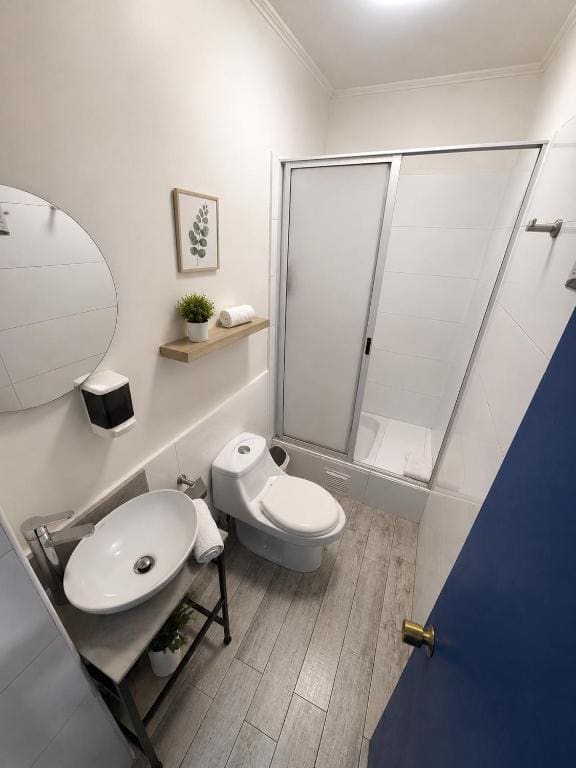 Quadruple Room with Private External Bathroom room - Image 3