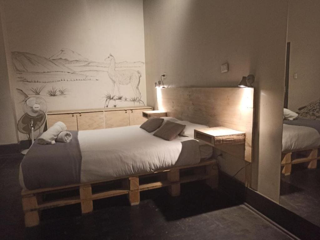 Queen Room with Shared Bathroom room - Image 1
