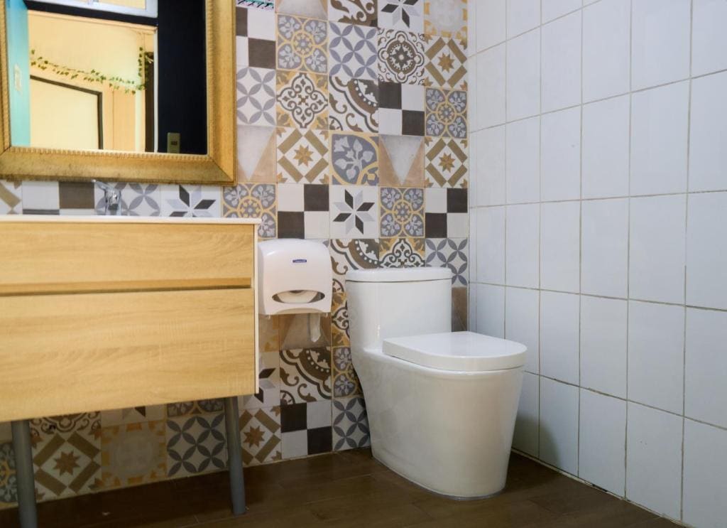 Standard Family Room room - Image 1