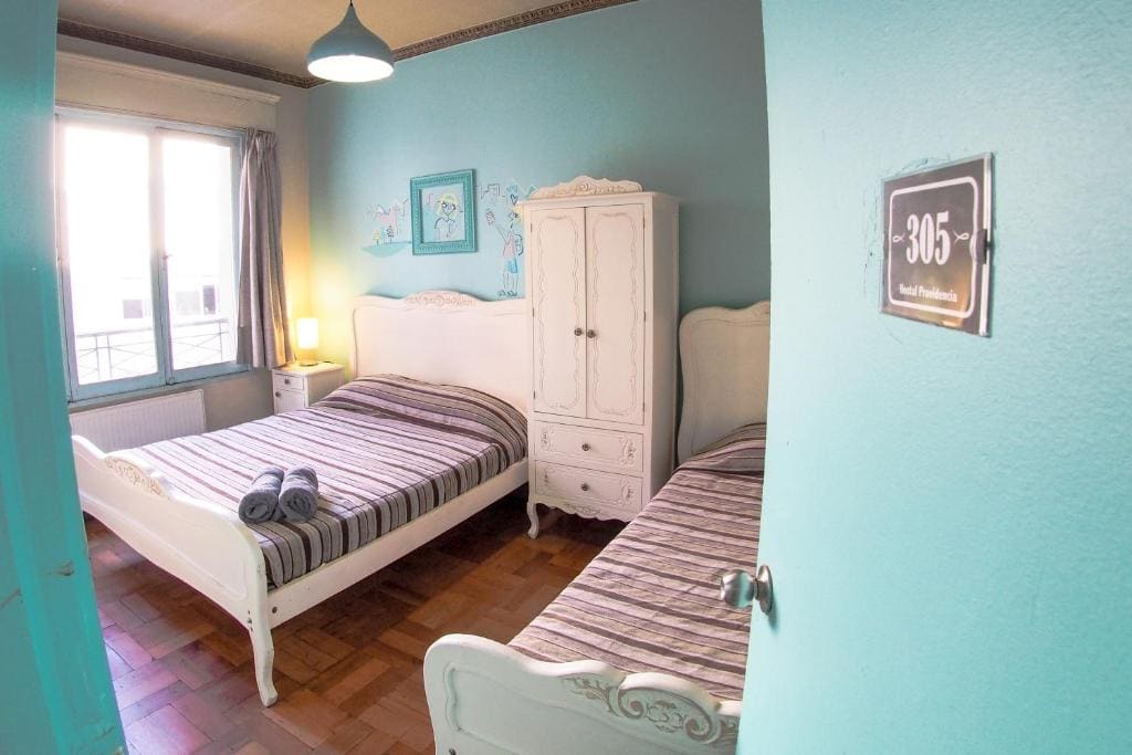 Triple Room with Private Bathroom room - Image 3