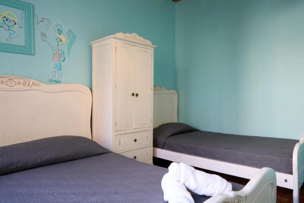 Triple Room with Private Bathroom room - Image 2