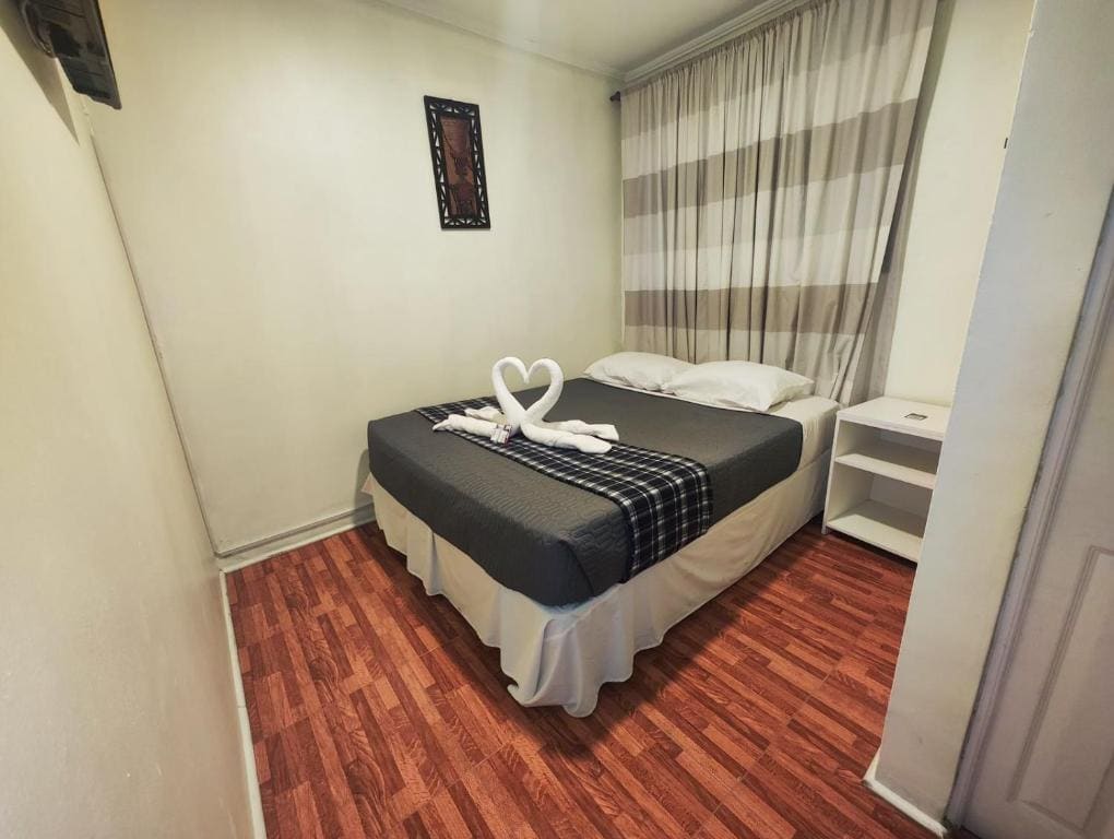 Deluxe Queen Room room - Image 2