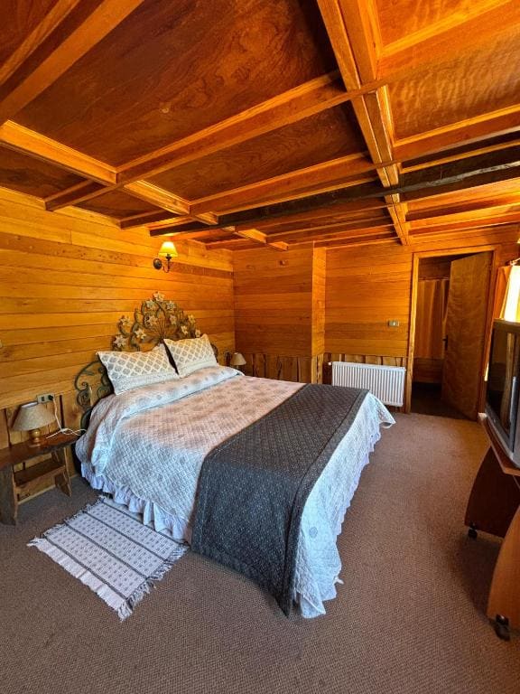 Double Room with Private Bathroom room - Image 1