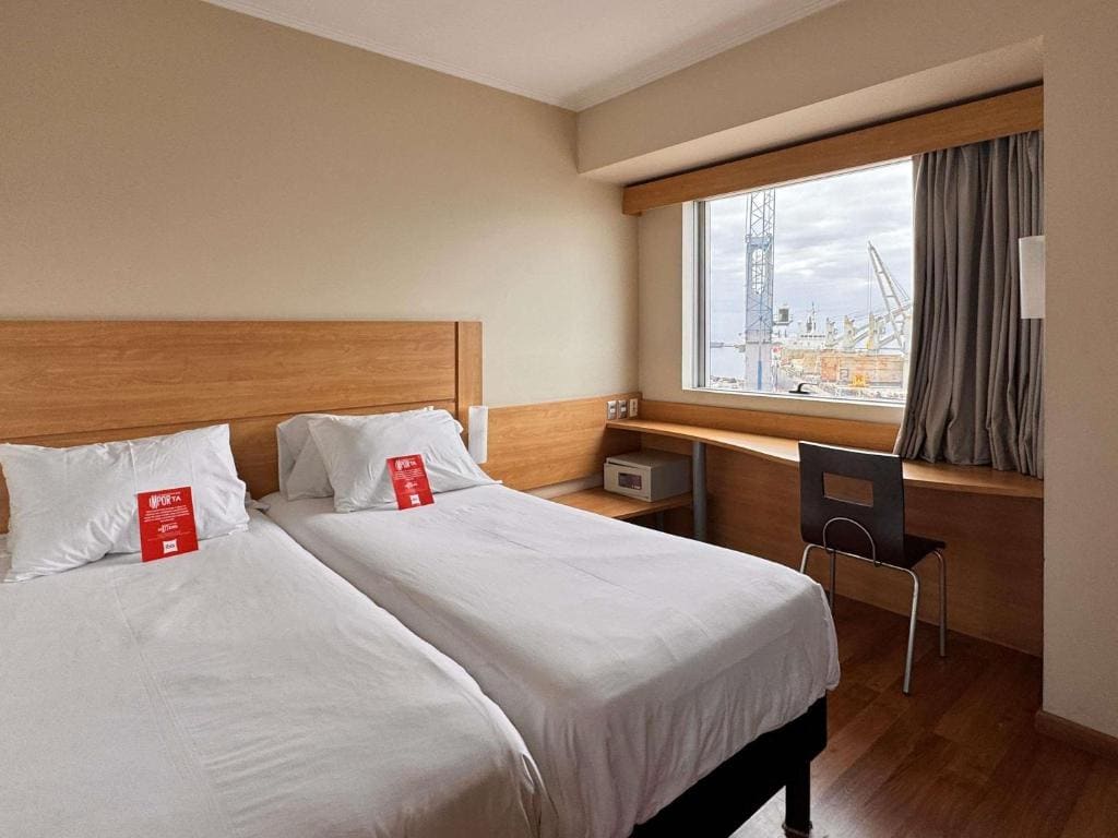 Twin Room with Sea View room - Image 2