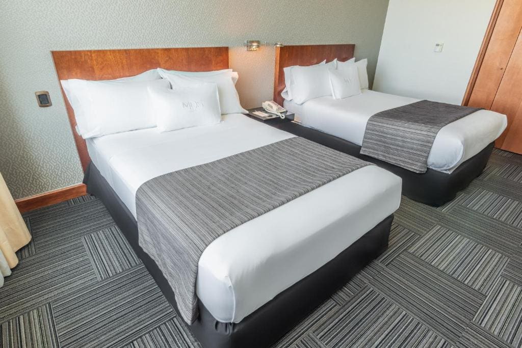 Superior Twin Room room - Image 2