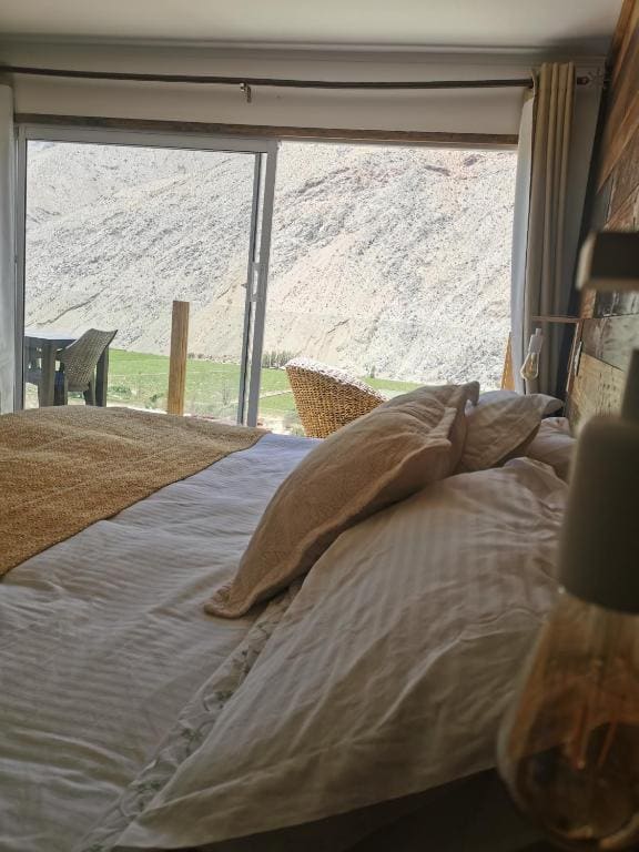 King Room with Mountain View room - Image 2