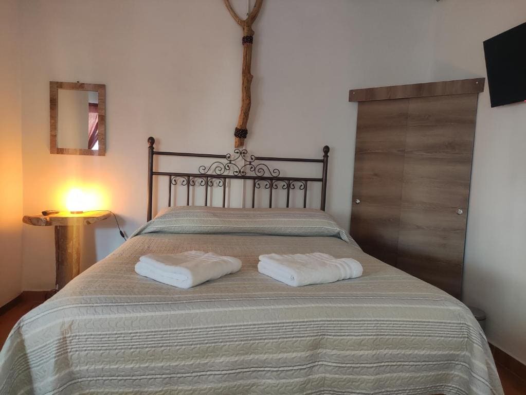 Triple Room with Private Bathroom room - Image 3