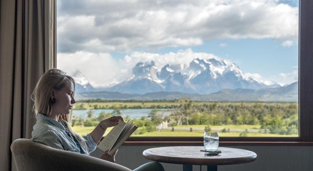 Superior Double or Twin Room with Mountain View room - Image 3