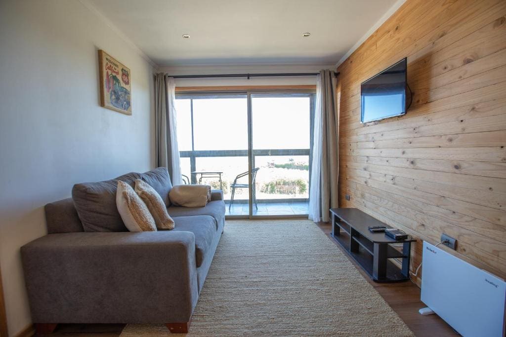 Apartment with Sea View room - Image 3
