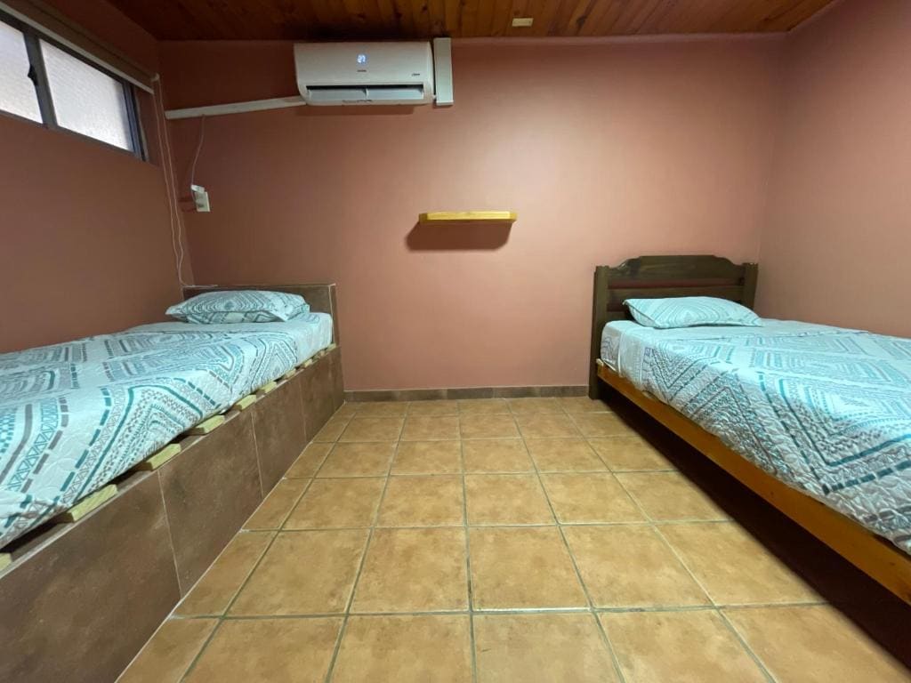 Twin Room room - Image 2