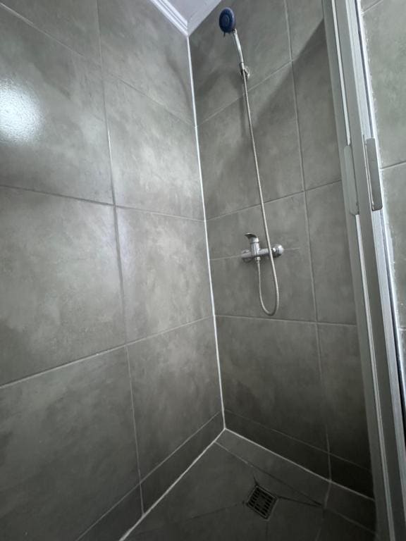 Triple Room with Private Bathroom room - Image 2